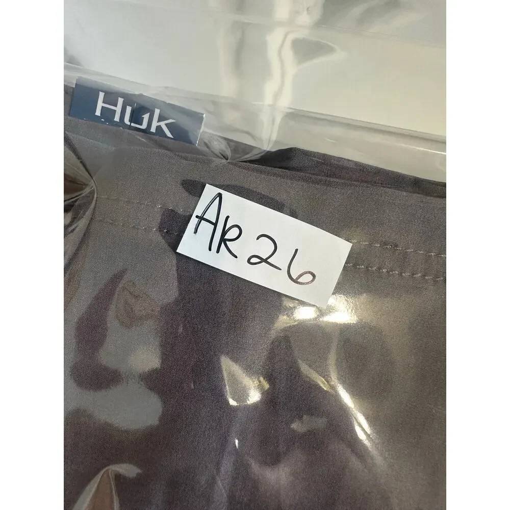 Huk NWT Next Level 10.5 Inch Shorts Sz S Iron Gray Fishing Outdoor Athletic